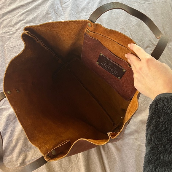 Portland Leather Nutmeg Tote Bag - Picture 8 of 8